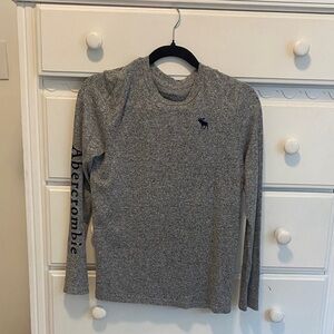 Abercrombie Kids Gray Long Sleeve Shirt